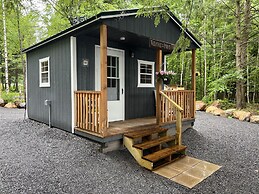 Harrisville Love Shack - Secluded Retreat 1 Bedroom Cabin by Redawning