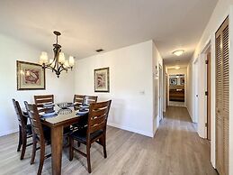 Lovely 3 Bed Condo Near Disney Quiet Community 3 Bedroom Condo by RedA