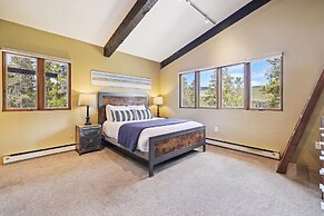 Miners Peak Residence 3 Bedroom Home by RedAwning