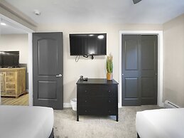 Edelweiss Mountain Dream! 2 Bedroom Condo by RedAwning