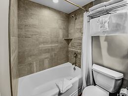 Edelweiss Mountain Dream! 2 Bedroom Condo by RedAwning