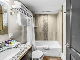 Edelweiss Mountain Dream! 2 Bedroom Condo by RedAwning