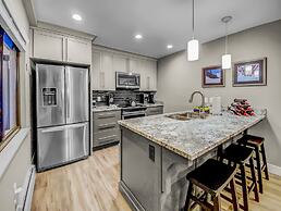 Edelweiss Mountain Dream! 2 Bedroom Condo by RedAwning