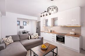 Hosting Moments Semi Basement Apartment