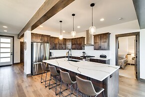 In Granby Ranch Ski Resort: Sleek Home w/ Hot Tub!