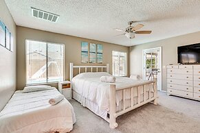 Family-friendly Peoria Home w/ Pool & Fire Pit!