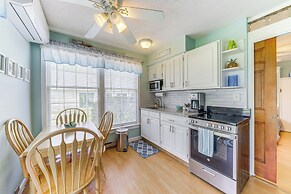 Quaint Condo in Wells With Community Indoor Pool!