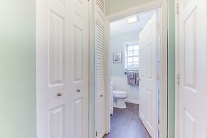 Quaint Condo in Wells: 2 Mi to Drakes Island Beach