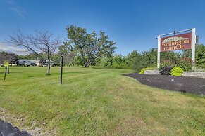 Quaint Condo in Wells: 2 Mi to Drakes Island Beach