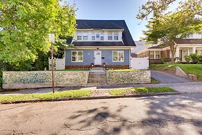 Chic Newark Vacation Rental: 3 Mi to Airport!