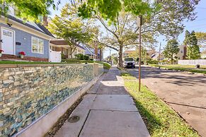 Chic Newark Vacation Rental: 3 Mi to Airport!