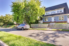 Chic Newark Vacation Rental: 3 Mi to Airport!