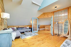 Luxe 14-acre Vermont Countryside Lodge!