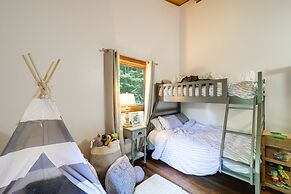 Home on 60 Acres Near Beech Mtn!