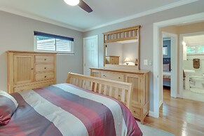 Royal Oak Home: 13 Mi to Downtown Detroit