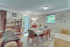 Royal Oak Home: 13 Mi to Downtown Detroit