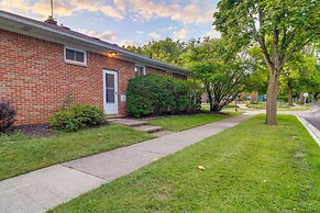 Royal Oak Home: 13 Mi to Downtown Detroit