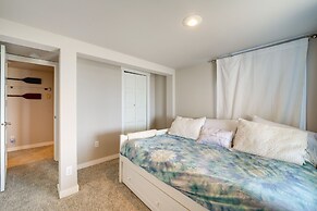 Coastal PNW Home on Swimmable Beach w/ Hot Tub!