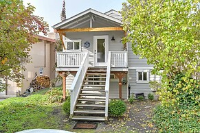 Coastal PNW Home on Swimmable Beach w/ Hot Tub!