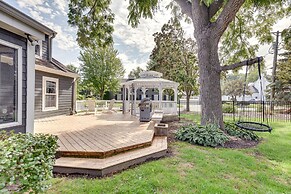 Charming Racine Home - Walk to Lake Michigan!