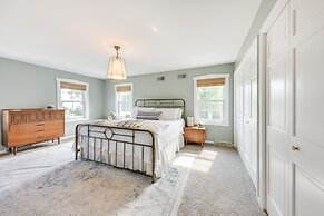 Charming Racine Home - Walk to Lake Michigan!