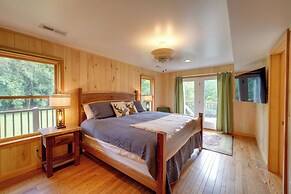 Riverfront West Virginia Cabin w/ Screened-in Deck