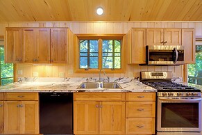 Riverfront West Virginia Cabin w/ Screened-in Deck
