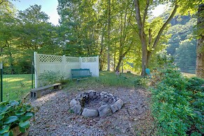 Riverfront West Virginia Cabin w/ Screened-in Deck