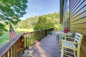 Riverfront West Virginia Cabin w/ Screened-in Deck