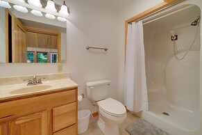 Riverfront West Virginia Cabin w/ Screened-in Deck