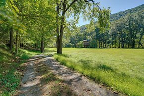 Riverfront West Virginia Cabin w/ Screened-in Deck