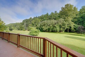 Riverfront West Virginia Cabin w/ Screened-in Deck