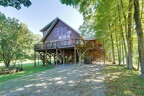Riverfront West Virginia Cabin w/ Screened-in Deck