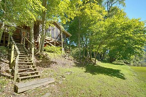 Riverfront West Virginia Cabin w/ Screened-in Deck