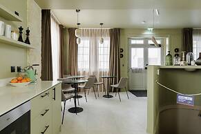 Hôtel Des Sept - Entrée autonome, réception en ligne - Encore Mieux