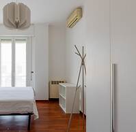 Modern Petroleum Apartment by Wonderful Italy