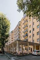 Modern Petroleum Apartment by Wonderful Italy