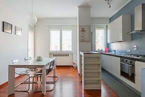 Modern Petroleum Apartment by Wonderful Italy