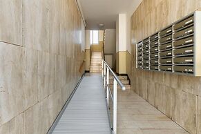 Modern Petroleum Apartment by Wonderful Italy