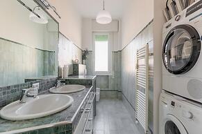 Modern Petroleum Apartment by Wonderful Italy