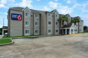 Studio 6 Suites - Breaux Bridge, La