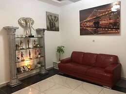 Welcome To Our Lovely 3-bed Apartment in Abidjan