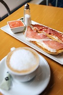 Meson El Kubano B & B