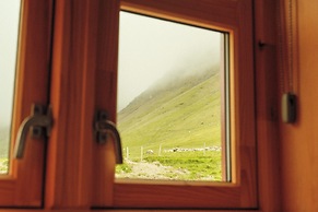 Múlafossur Cottages near Waterfall