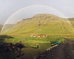 Múlafossur Cottages near Waterfall