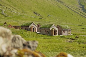 Múlafossur Cottages near Waterfall