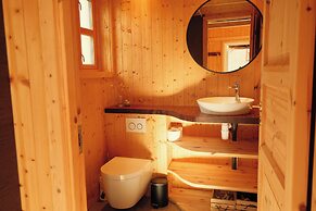 Múlafossur Cottages near Waterfall