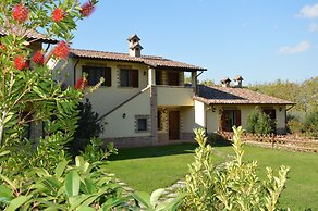 Stunning Vacation Rental in Provincia di Perugia, Italy