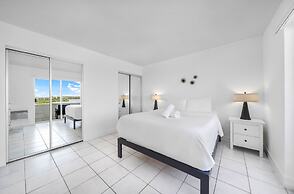 Waterfront One-Bedroom Apt