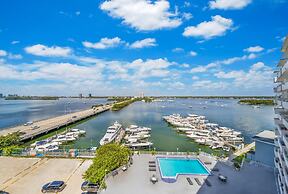 Waterfront One-Bedroom Apt